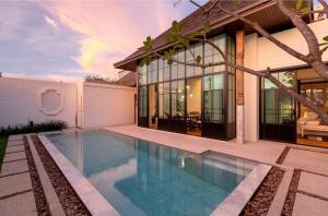 Stylish pool villa near Bangtao beach, Bluetree, Thalang