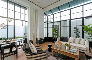 Stylish pool villa near Bangtao beach, Bluetree, Thalang