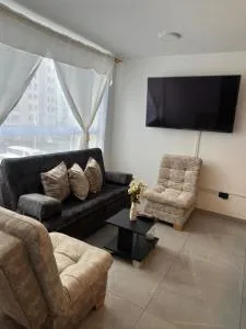 Apartamento familiar y agradable - Llanitos