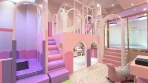 Almond Kids Poolvilla Nampo