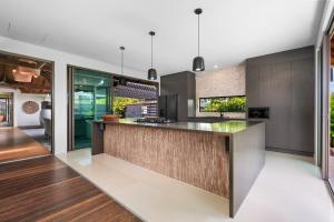 Tranquil Beachside Retreat - Enquire for Long Stay Prices - 3 Bedroom Home