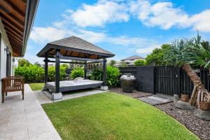 Tranquil Beachside Retreat - Enquire for Long Stay Prices - 3 Bedroom Home