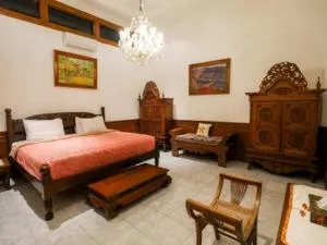 Rumah Pesik Art & Heritage Hotel - Gondowulung