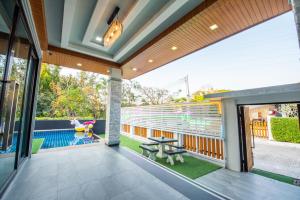 Airport Pool Villa บางเสร่