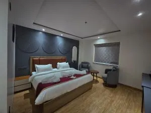 Hotel Elara - Mājra