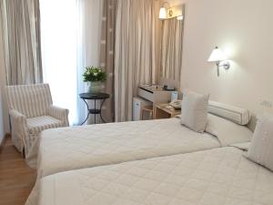 Triple Room room in The Park Hotel Piraeus