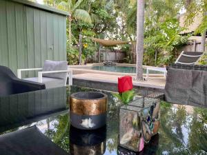 Lovely Home with Pool, Wifi & Short Walk to Beach