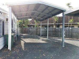 Lovely Home with Pool, Wifi & Short Walk to Beach