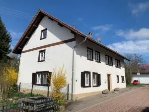 2 separate Appartements mit 5 Schlafzimmern für 9 Personen - Wellendingen