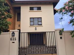 625 on Marine - 5 min from beach - Woodlands