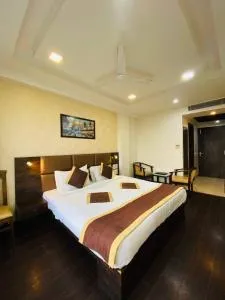 Hotel In Naimisharanya - Hardoī