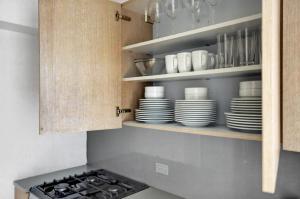 Chelsea 1BR w Balcony Doorman Gym NYC-136