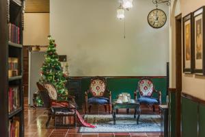 SaffronStays Calamondinn Bungalow - 5BR Colonial Heritage Home within Coffee Plantation in Coorg