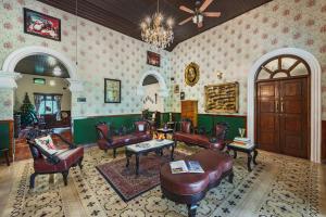 SaffronStays Calamondinn Bungalow - 5BR Colonial Heritage Home within Coffee Plantation in Coorg