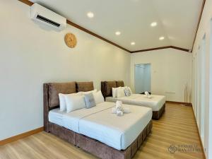 Mount Austin Landed Homestay 16pax Karaoke Jacuzzi BBQ by Stayrene