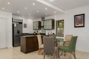 Manhattan Wharfside 207