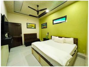 Hotel Pragati Heights