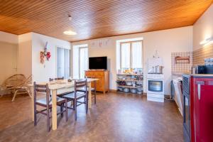Maisons de vacances Gite Terre Mer Des Sables Blancs : photos des chambres