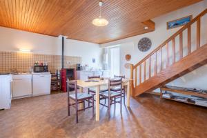 Maisons de vacances Gite Terre Mer Des Sables Blancs : photos des chambres