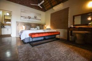 Senalala Safari Lodge