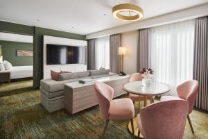 RIHGA Royal Hotel Osaka, Vignette Collection by IHG