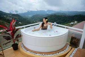 เดอะโดมโฮมสเตย์ ม่อนแจ่ม