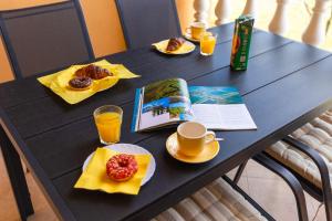 Preiswertes Apartment mit stylischem Interiour, Babybett, Spielplatz