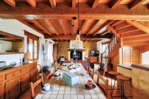 Maison pour 6 avec piscine et grand jardin