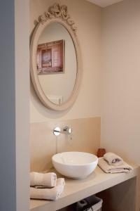 B&B / Chambres d'hotes Le mas de Roussillon chambre d'hotes : photos des chambres