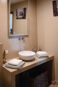 B&B / Chambres d'hotes Le mas de Roussillon chambre d'hotes : photos des chambres