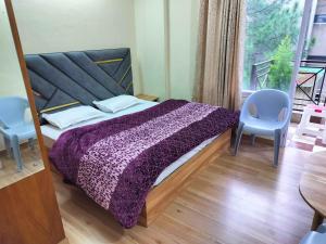 Shimla Vibes B & B free pick and from ISBT Shimla