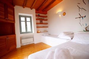 Katerina & Dinos House