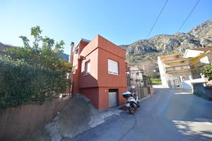 the Right Choice Apartment