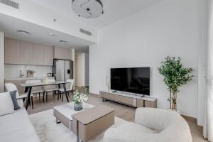 Knokey Dubai Creek Beach with Lagoon Pool access