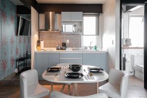 The Flamingo Rooftop Suite Unique Design in a Centric Location