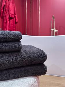 Le boudoir rouge - Loveroom luxueuse pour couples