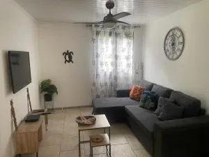 La Kaz Ilet proche aéroport chez Alain et Carine - Espérance