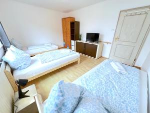 I Apartment 8 Personen - Monteurzimmer - Ferienwohnung - Dingolfing