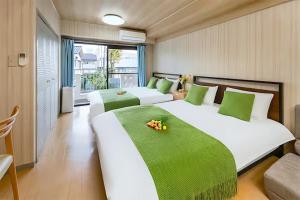 Room 202 Nishi-Shinjuku Gochome 9 minutes walk 40 square meters Sleeps up to 6 people