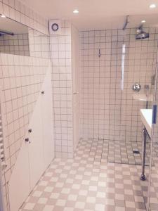 Dupleix 75m2 sur cour arborée