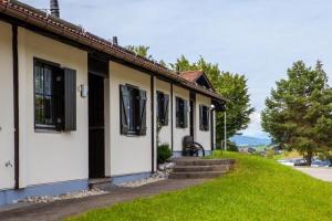 Ferienhaus Nr 49, Kategorie Premium, Feriendorf Hochbergle, Allgäu