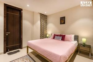 StayVista at Sunrise Apartment with Heater, WiFi