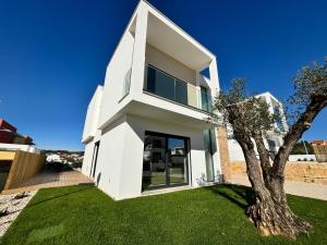 Casa da Lagoa - By SCH