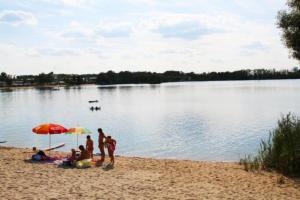 PARIS - Haus am See mit Sandstrand & Seeblick nahe Rhein-Main und Spessart