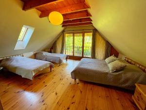 Veinbergu guest house by lake n sauna Vidusķēķi