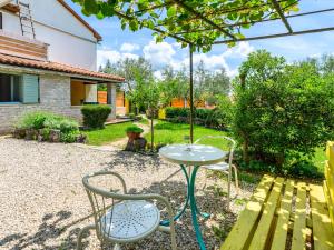 Apartment Pina by Interhome