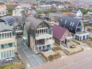 Holiday Home De Zeeparel by Interhome