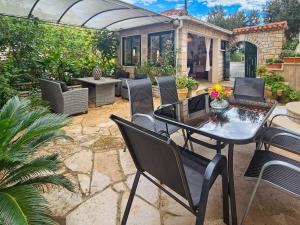 Apartment Ana-2 by Interhome