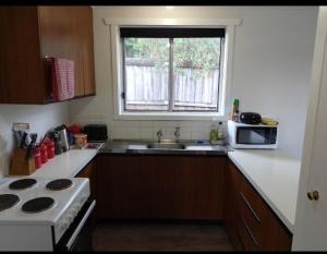 Platypus Heaven Waratah Waterfall Retreat Unit1 Free Pay TV In 2 Rooms Free Bottle Wine & Free WiFi