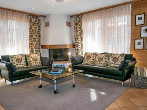 Apartment Chalet Pfingstrose by Interhome